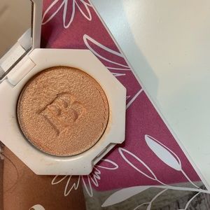 FENTY BEAUTY - MINI KILLAWATT HIGHLIGHTER